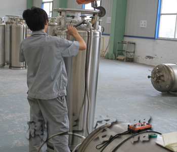 焊接绝热气瓶卧式499L图片4 焊接绝热气瓶卧式499L图片4